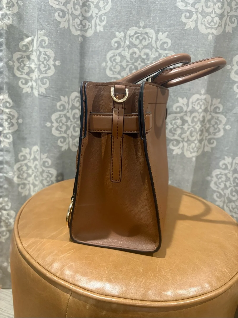Michael Kors Rayne Medium Satchel with Saffiano leather